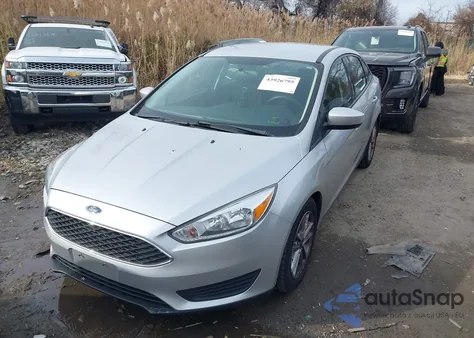 2018 Ford Focus Se z USA, uszkodzony, nr VIN 1FADP3FE2JL318614